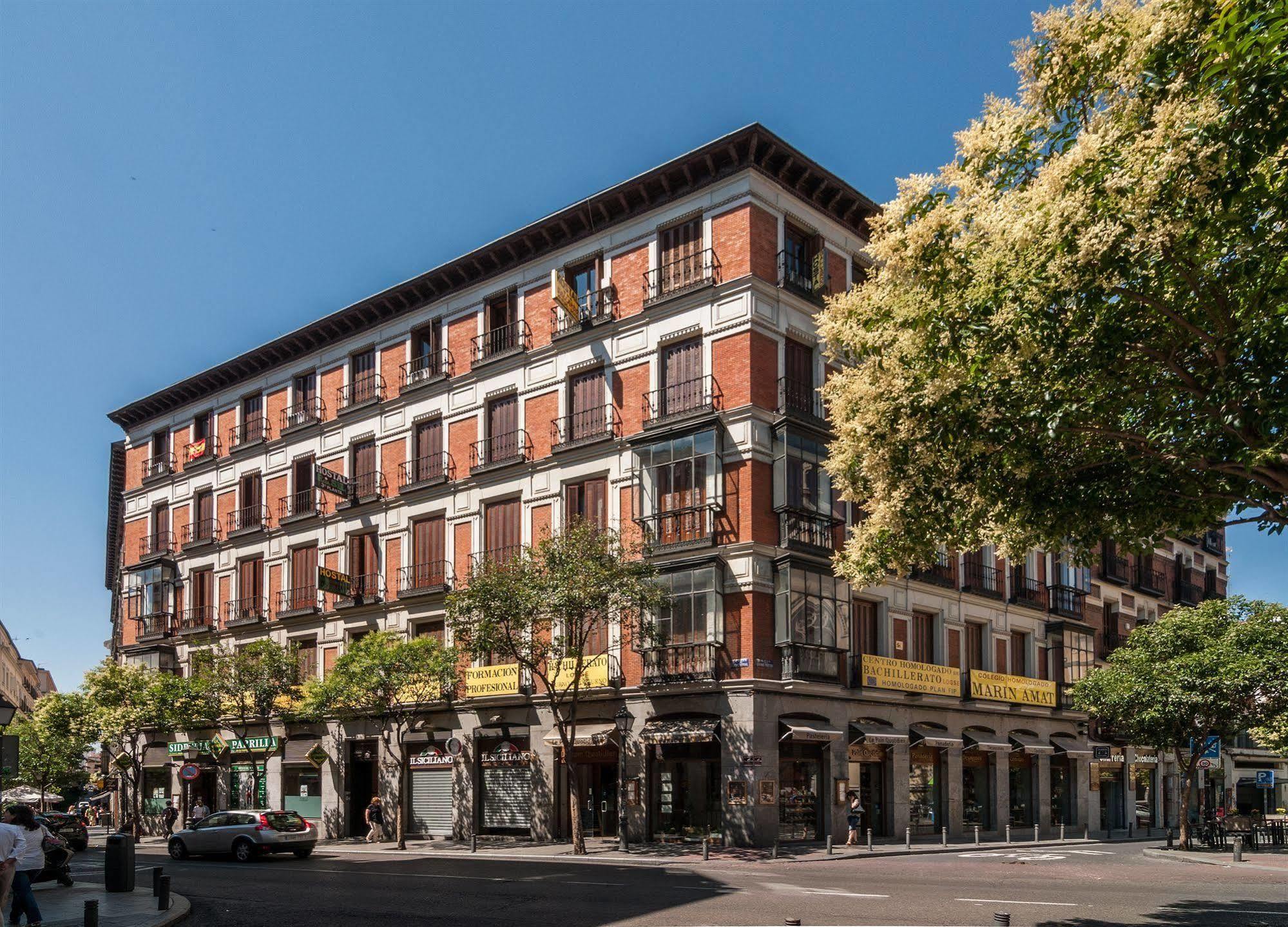 Hostal Gallardo Madryt Zewnętrze zdjęcie